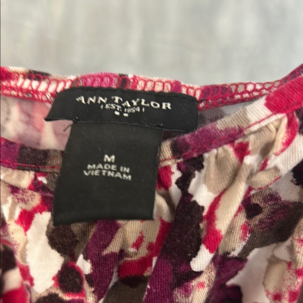 Patterned Women's Top - Picture 2 of 5